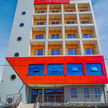 Cofe Hotel Yaoundé Exterior photo