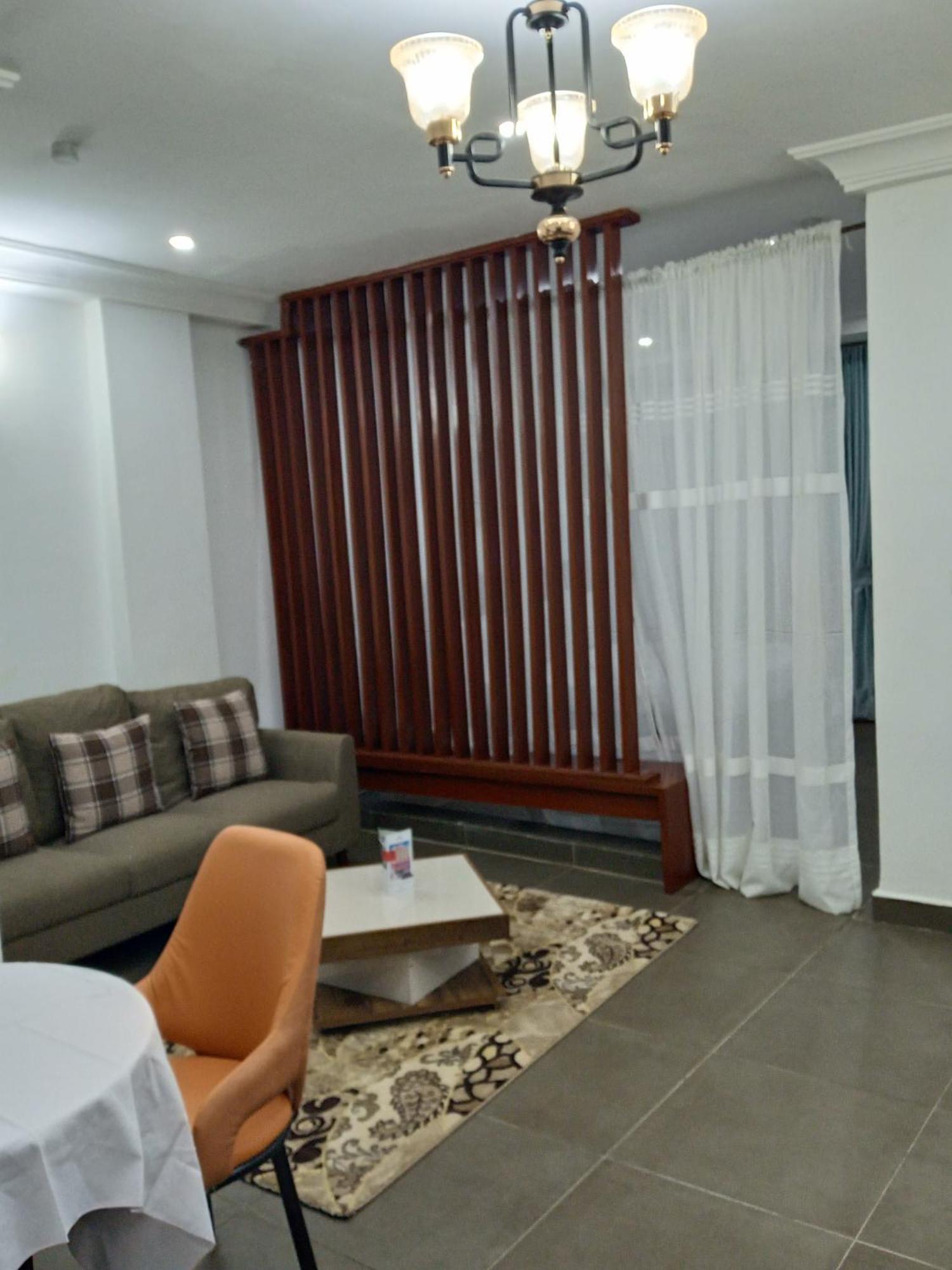 Cofe Hotel Yaoundé Exterior photo