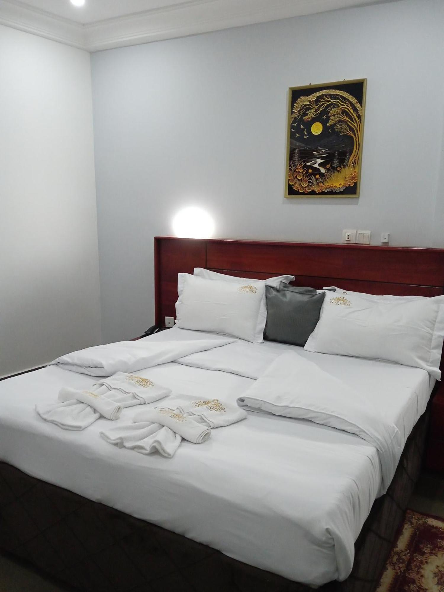 Cofe Hotel Yaoundé Exterior photo