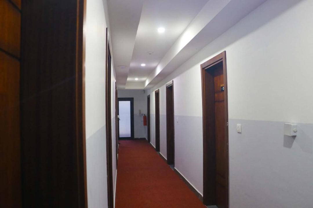 Cofe Hotel Yaoundé Exterior photo
