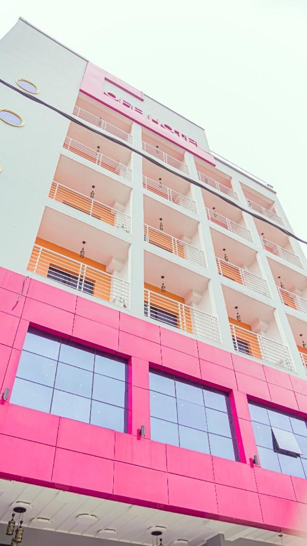 Cofe Hotel Yaoundé Exterior photo